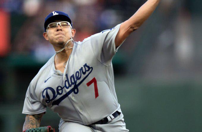 Julio Urías es maltratado por Piratas y sufre tercera derrota