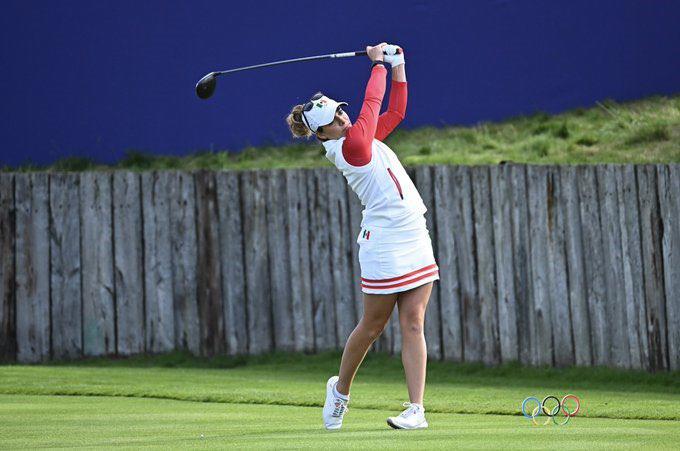 Gaby López se ubica en el top 3 del golf olímpico tras primera ronda