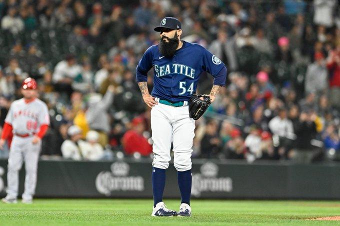 Sergio Romo es designado para asignación por los Marineros