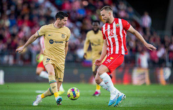Los azulgranas caen por la mínima en Almería.