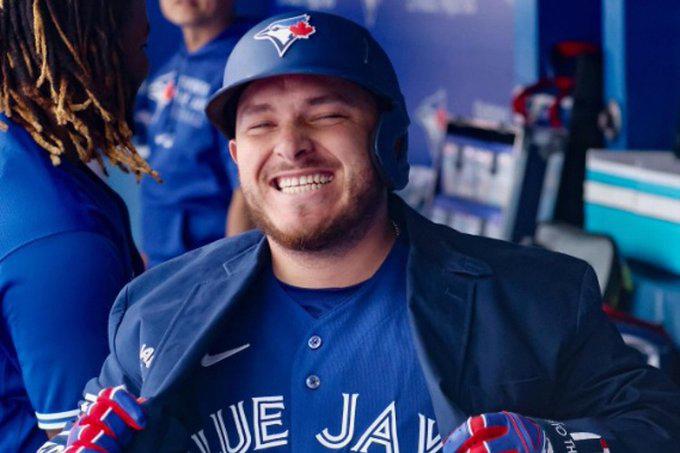 $!Alejandro Kirk se encuentra OK, tras susto de lesión