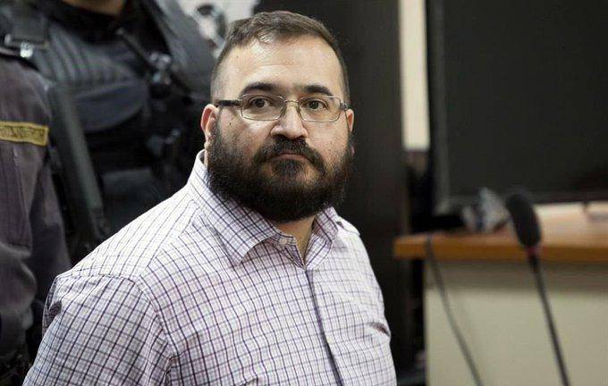 Duarte fue vinculado por su presunta responsabilidad en el delito de peculado relacionado con el desvío de 5 millones de pesos de recursos federales destinados a programas sociales en 2012.