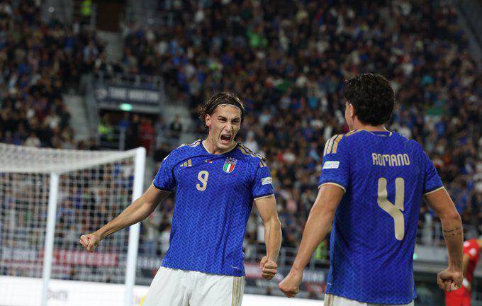 Pio Esposito fue uno de los autores de los goles italianos.