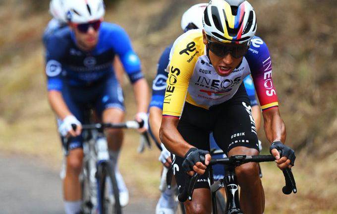 El colombiano Egan Bernal se apoderó de la etapa 16 de La Vuelta.