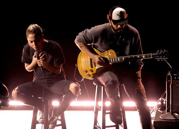 Lady Gaga canta Hold My Hand, nominada a Mejor Canción Original, por Top Gun: Maverick