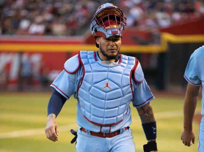 Yadier Molina regresa a la alineación de Cardenales