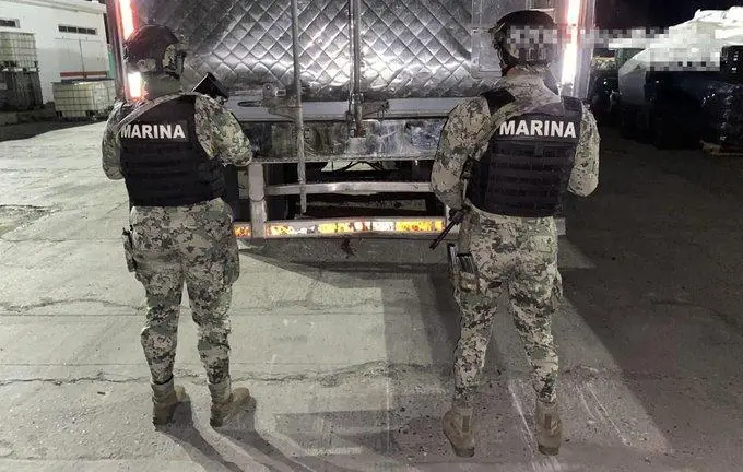 Semar asegura más de 600 kilos de metanfetamina en operativo en Mazatlán.