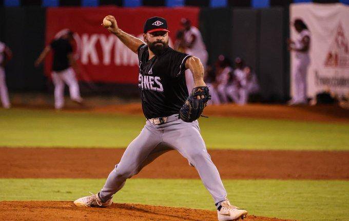 José Urquidy dejó en claro que aún no ha firmado con algún equipo de Grandes Ligas.