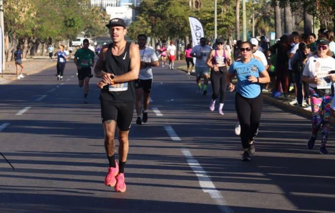 Conquistan más de 500 runners Avenida Leonismo, en la Carrera G Móvil