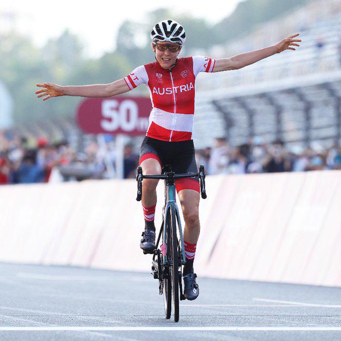 $!Sinaloense Yareli Salazar no termina la prueba del ciclismo de ruta femenil en Tokio 2020