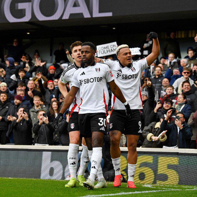 $!Fulham vence al Tottenham con goles de Muniz y Sessegnon; Raúl Jiménez aporta en la victoria