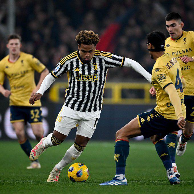 $!El Genoa y Johan Vásquez frenan a la Juventus