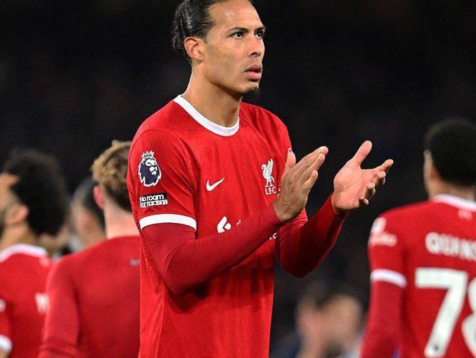 Liverpool se rezaga en la lucha por el título de Premier League