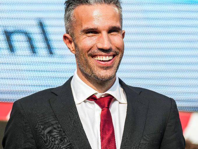 Mexicano Stephano Carrillo tendrá a Van Persie como técnico en el Feyenoord