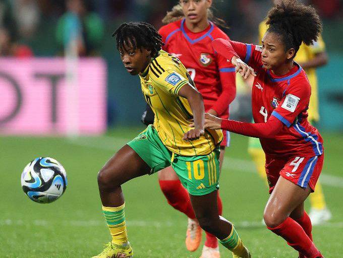 Jamaica se impone a Panamá y se anima a soñar