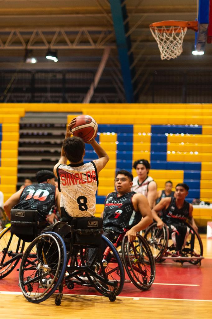 $!Logra Sinaloa par de victorias en baloncesto sobre silla de ruedas