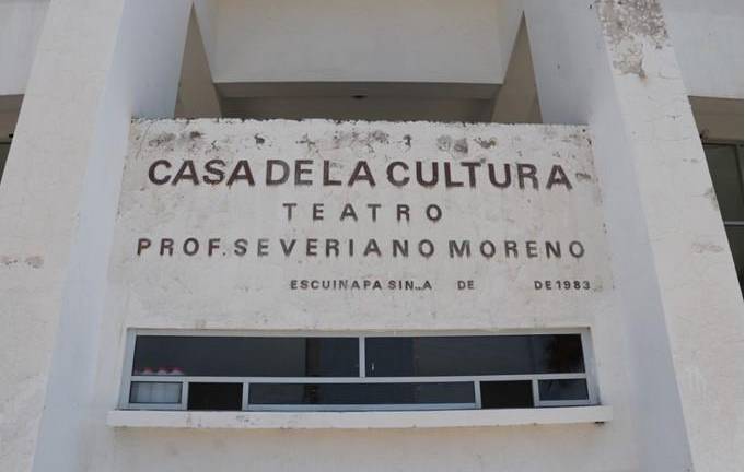 la Alcaldesa de Escuinapa gestiona recursos para rescatar el Teatro Severiano Moreno.