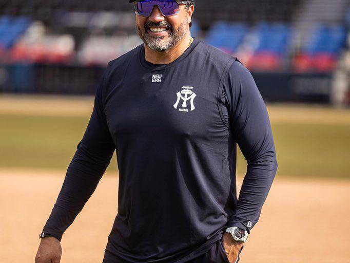 Vinicio Castilla renuncia como mánager de Sultanes tras malos resultados