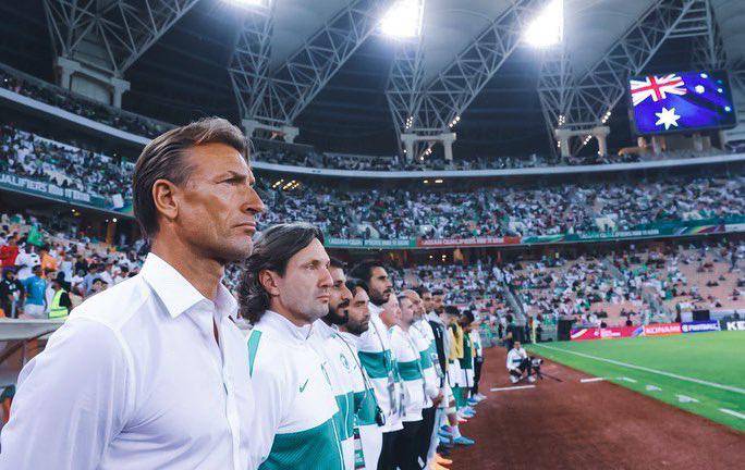 El estratega deja el cargo tras una serie de malos resultados.