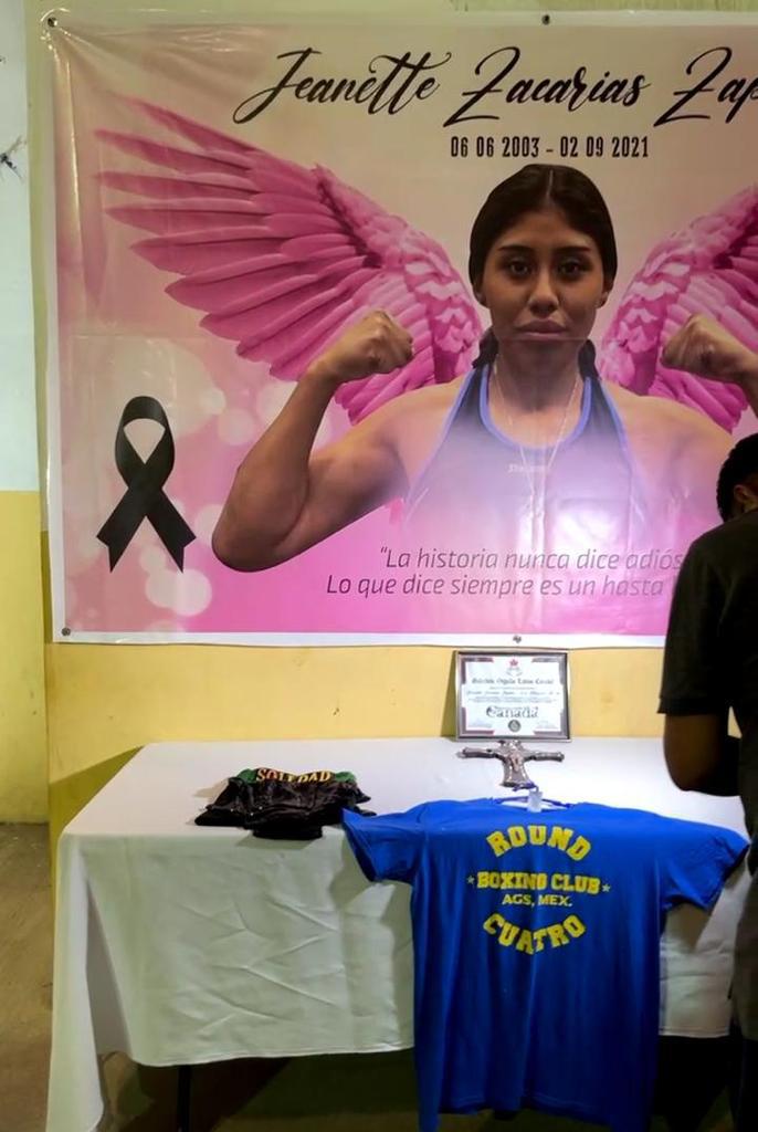 $!Los restos de la boxeadora Jeanette Zacarías llegan a Aguascalientes donde son velados