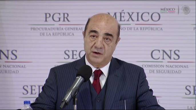 Jesús Murillo Karam enfrenta procesos penales relacionados con el caso Ayotzinapa y las investigaciones sobre la desaparición de los 43 normalistas.