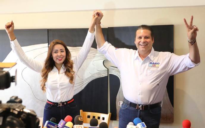 Gloria González Burboa contendía a la Gubernatura de Sinaloa por el PT, pero este viernes declinó para unirse a la campaña de Mario Zamora, aspirante de PRI, PAN y PRD.