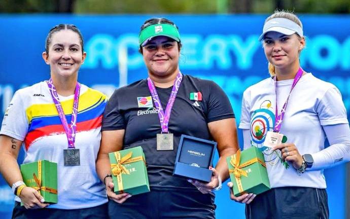 Andrea Maya Becerra conquistó la medalla de oro individual en arco compuesto.