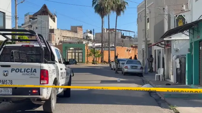 Un hombre fue atacado a balazos en Mazatlán, cerca del Malecón.
