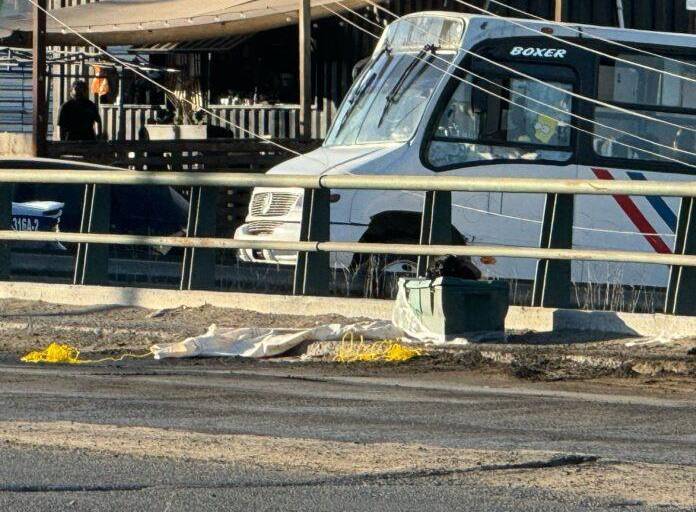 Amenazan a Grupo Firme con manta en Tijuana