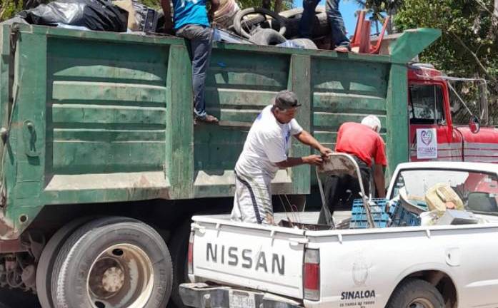 La descacharrización en los hogares es importante para evitar los criaderos del mosco transmisor del dengue.