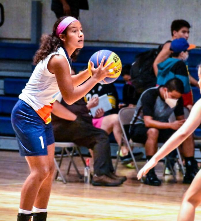 $!Hija del mazatleco Tomás Canizalez recibe invitación de NBA Latinoamérica
