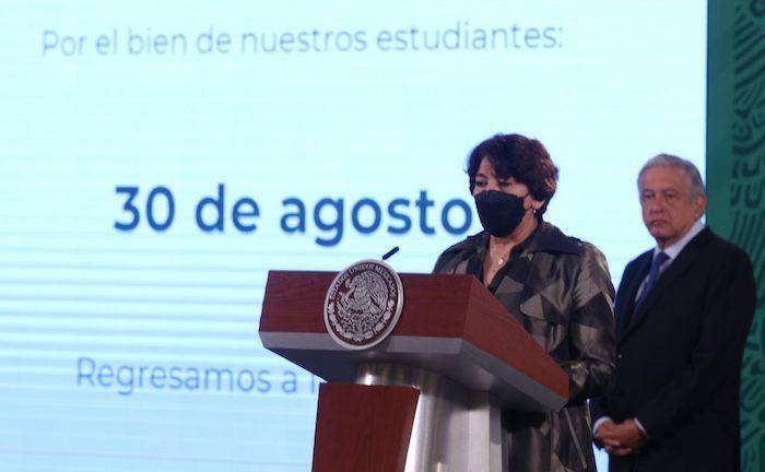 La Secretaria de Educación, Delfina Gómez, al presentar el protocolo para el regreso a clases.
