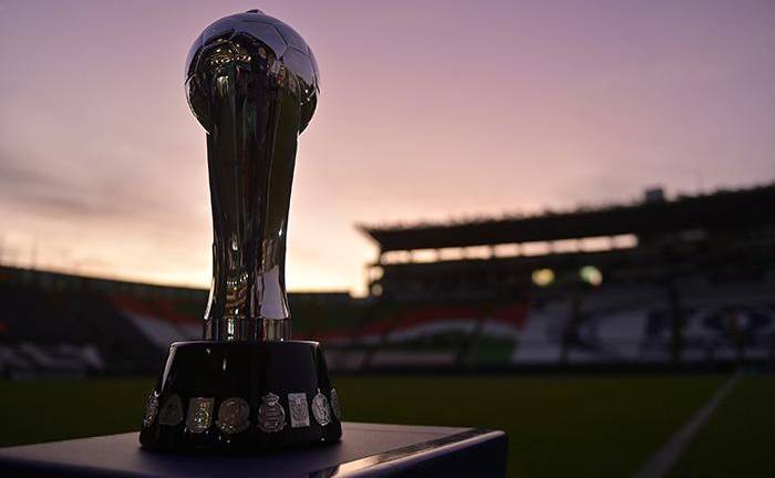 El trofeo de campeón del Apertura 2021.