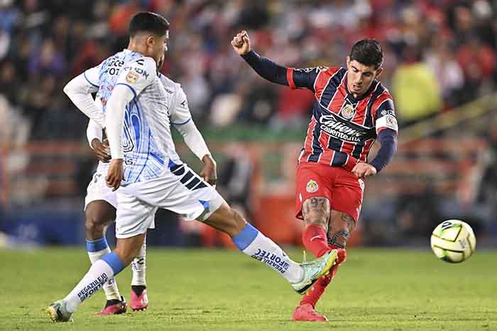 Golazos y espectáculo en las porterías regalan Tuzos y Chivas