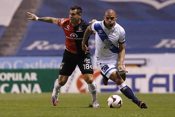 Atlas sigue encendido y vence por la mínima al Puebla