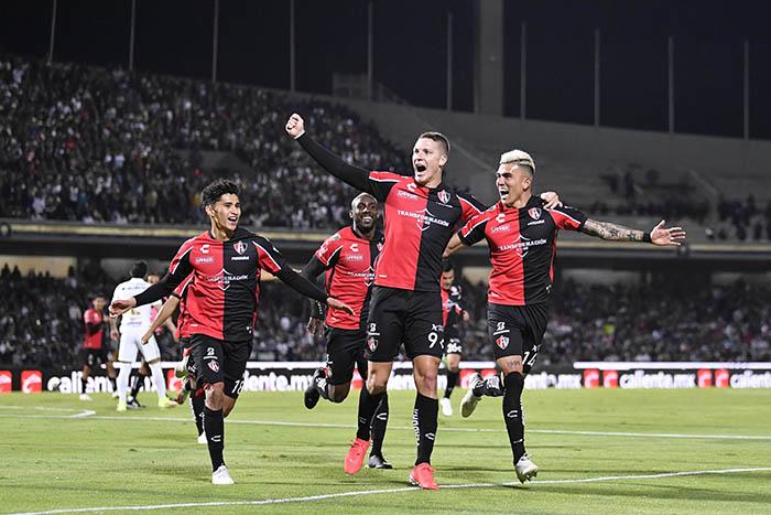 Atlas da un golpe de autoridad y gana por la mínima en Ciudad Universitaria