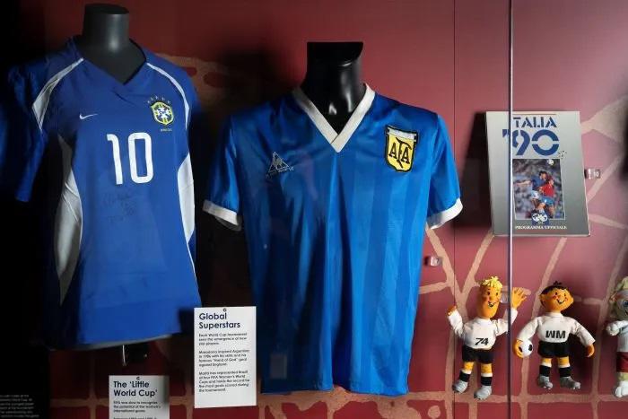 $!La camiseta que Maradona usó ante Inglaterra en el Mundial de 1986 será subastada
