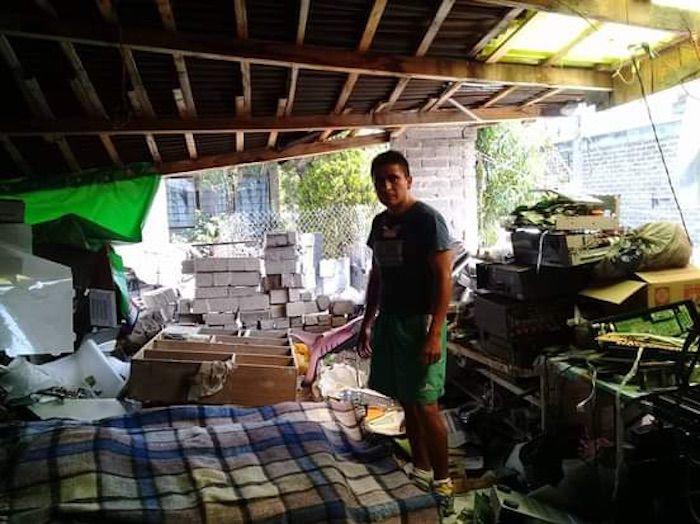 $!Eduardo en su casa en Apatlaco 10, Xochimilco.