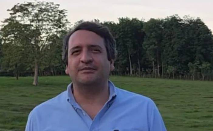 Andrés Manuel López Beltrán anunció su registro en el proceso interno de Morena para el Distrito 6 federal de Tabasco.