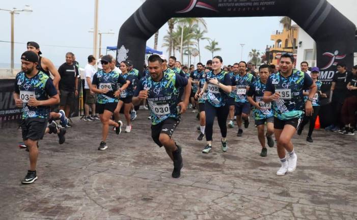 La justa fue en la modalidad de carrera y caminata.