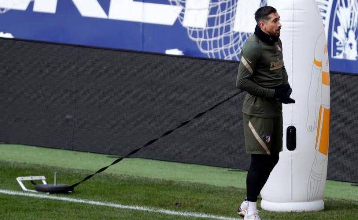 Atlético de Madrid recupera a Héctor Herrera, el último afectado por el coronavirus