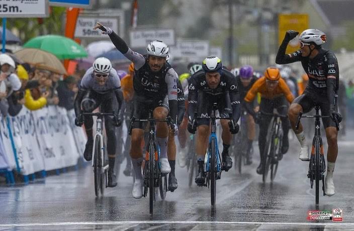 $!Mexicano Isaac del Toro mantiene liderato de la Vuelta Asturias