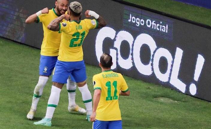 Brasil llega al duelo ante Colombia con su boleto a la siguiente ronda asegurado.