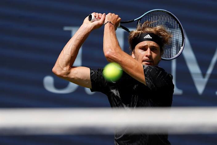 Alexander Zverev y Belinda Bencic acceden a cuartos de final del US Open