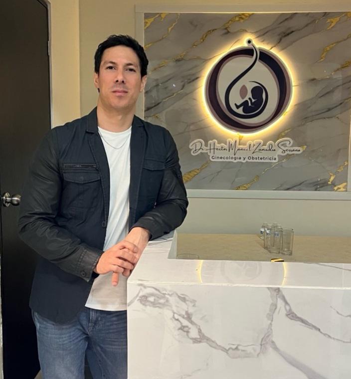 $!Inaugura Dr. Héctor Zamudio Serrano consultorio de Ginecología en Mazatlán