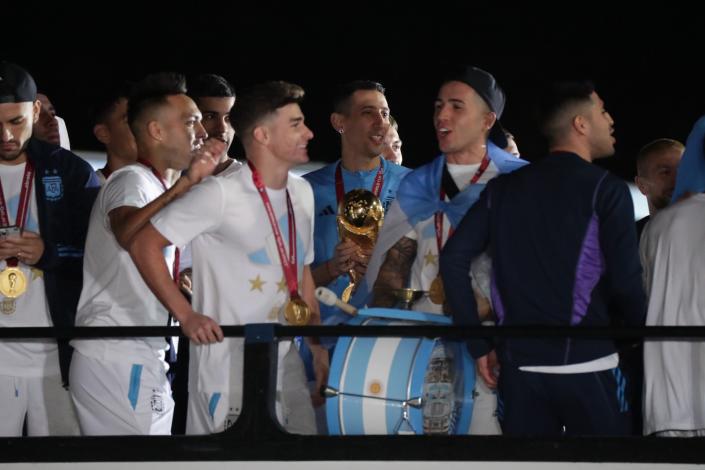 $!La Selección de Argentina llega a casa en medio de un multitudinario recibimiento