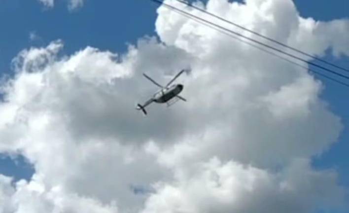 Ciudadanos captaron en video la caída del helicóptero de la Marina en Centla, Tabasco.