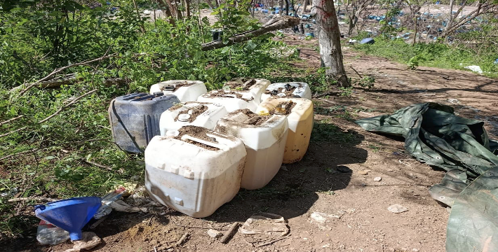 $!Inhabilita el Ejército dos áreas de concentración de drogas en Corral Viejo, Culiacán
