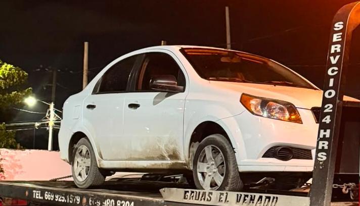 $!Recuperan cuatro vehículos abandonados y con reporte de robo en Mazatlán