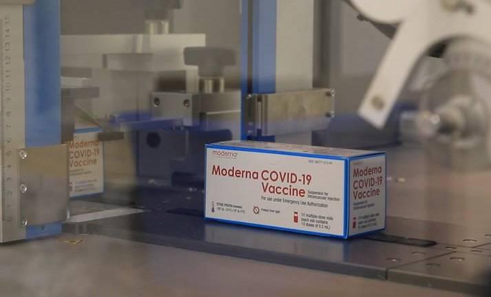 Llega a México primer lote de vacunas anti Covid de Moderna